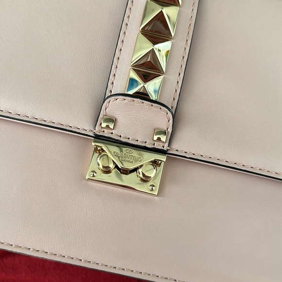 Valentino Rockstud Medium Leather Shoulder bag - Picture 5 of 14